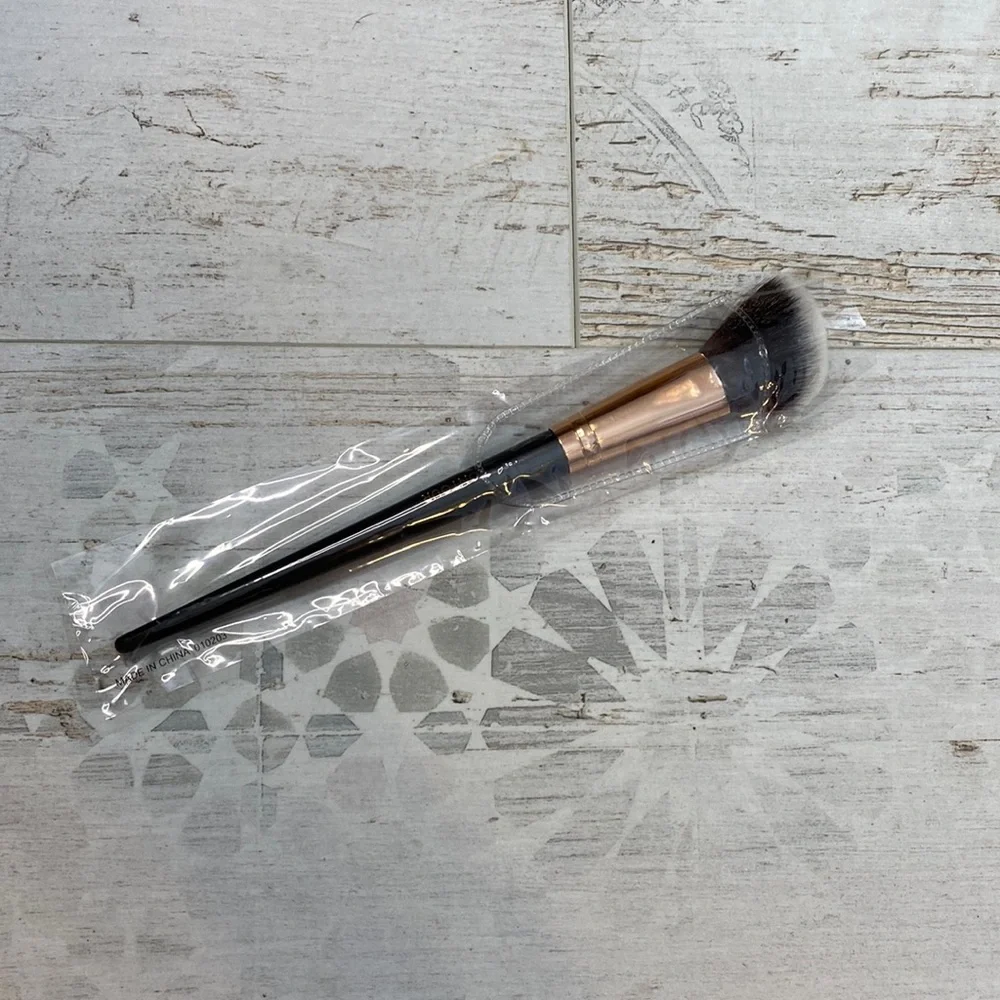 Shaina B Miami Contour Brush